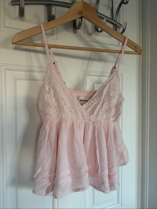 Hollister Tops - baby pink hollister babydoll top